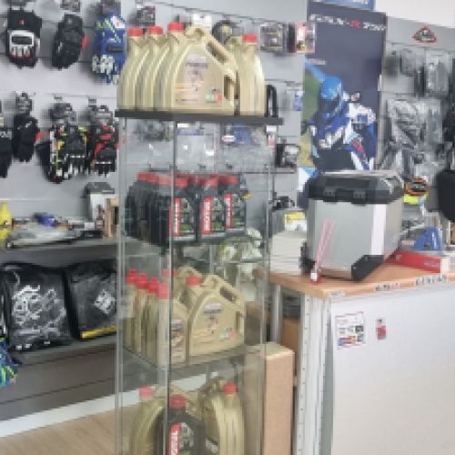 Exposición accesorios moto Valladolid